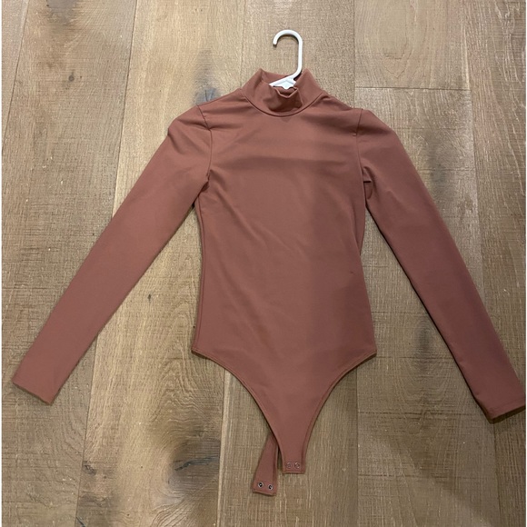 Abercrombie and Fitch turtleneck Bodysuit - Picture 1 of 3